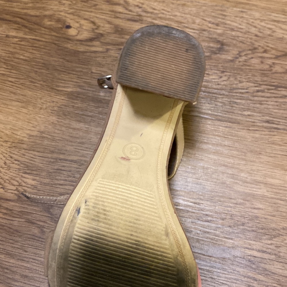 High heels - Picture 3 of 3